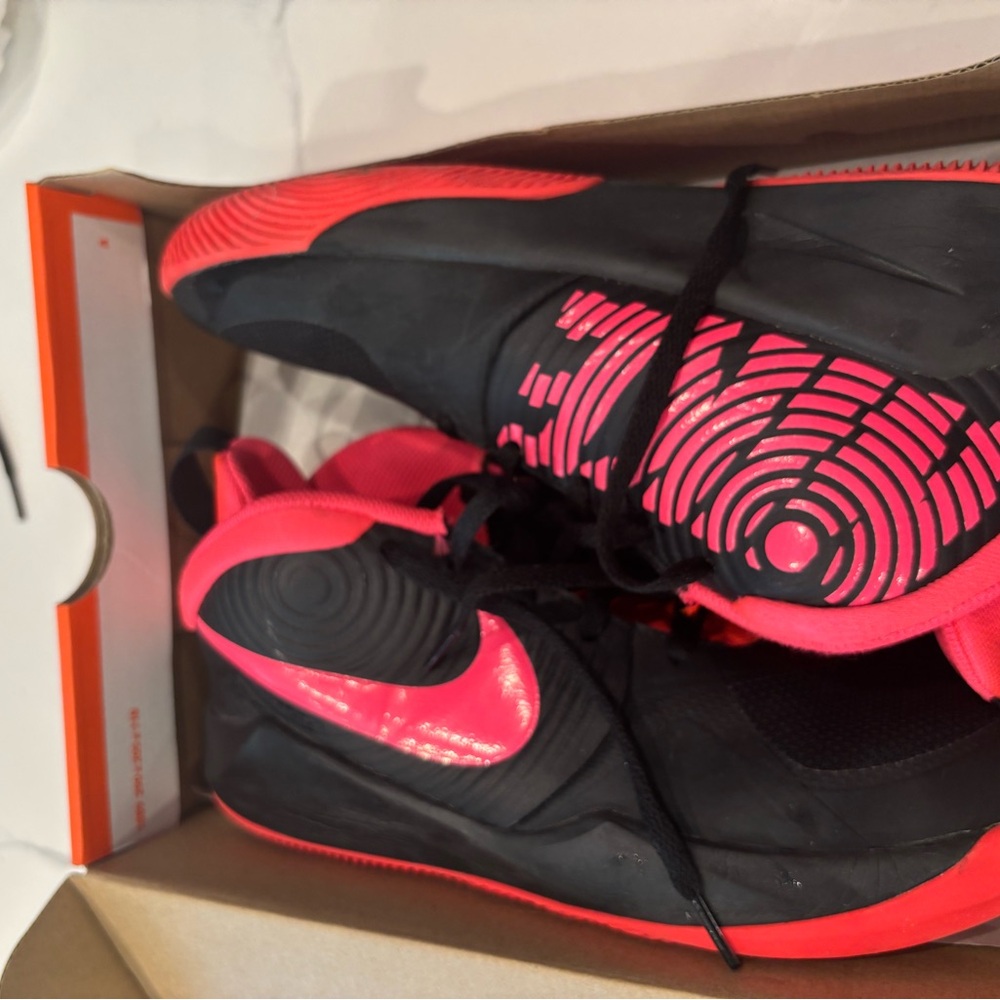 Nike Team Hustle D9 (GS) Black/Pink/White Basketball Shoes